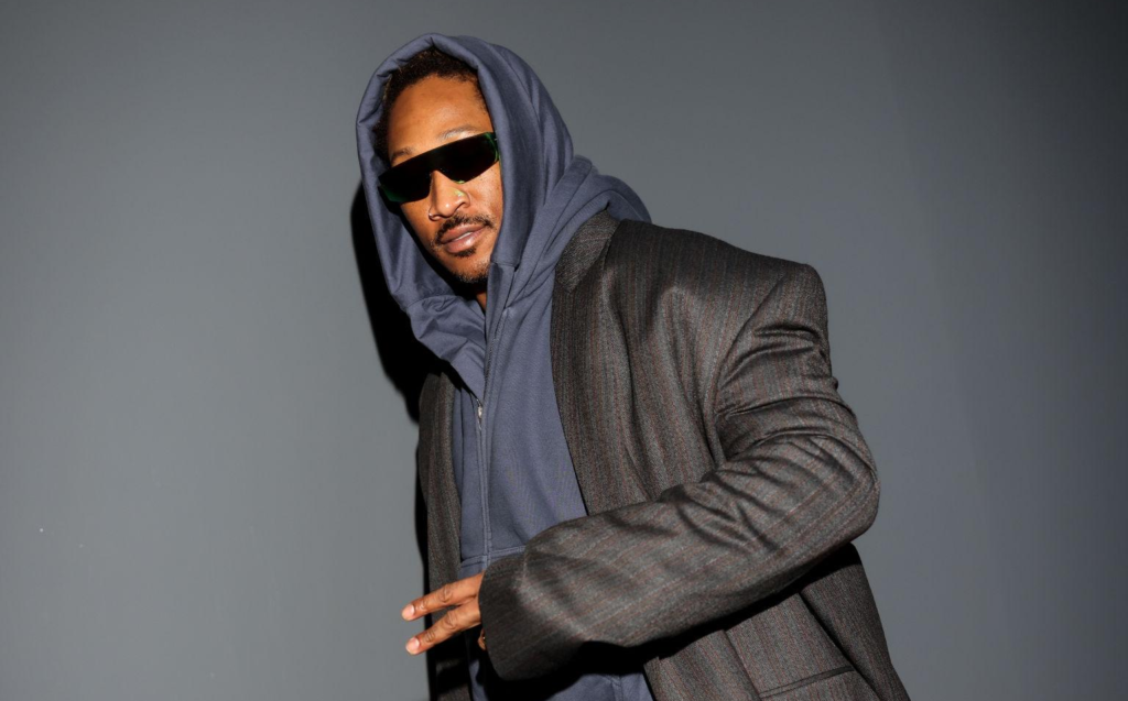 Streetwear vs. Luxury: Who’s Winning the Runway Battle?