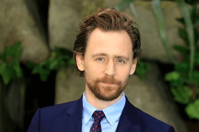 Tom Hiddleston Biography: Age, Career, Net Worth, Family & Life Story Tom Hiddleston Biography: Age, Career, Net Worth & Family